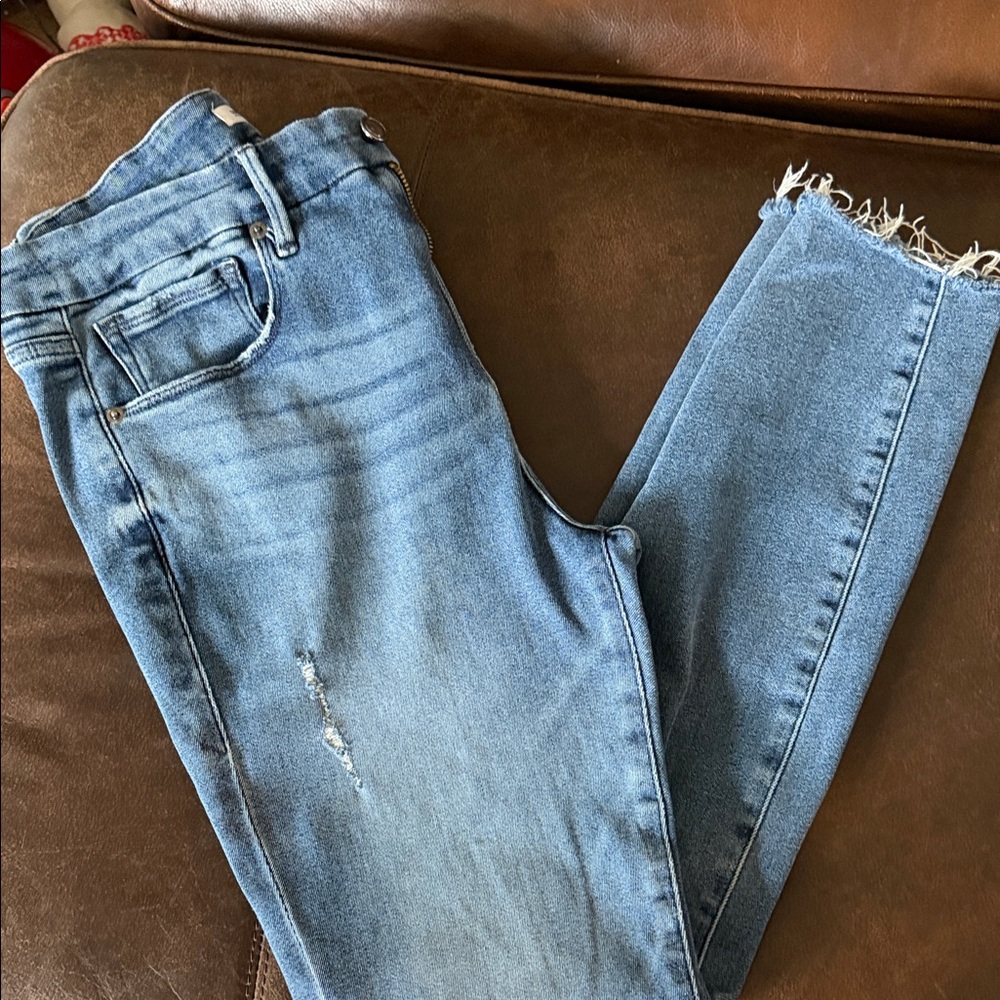 Good American Distressed Skinny Jeans - Blue - Picture 4 of 6